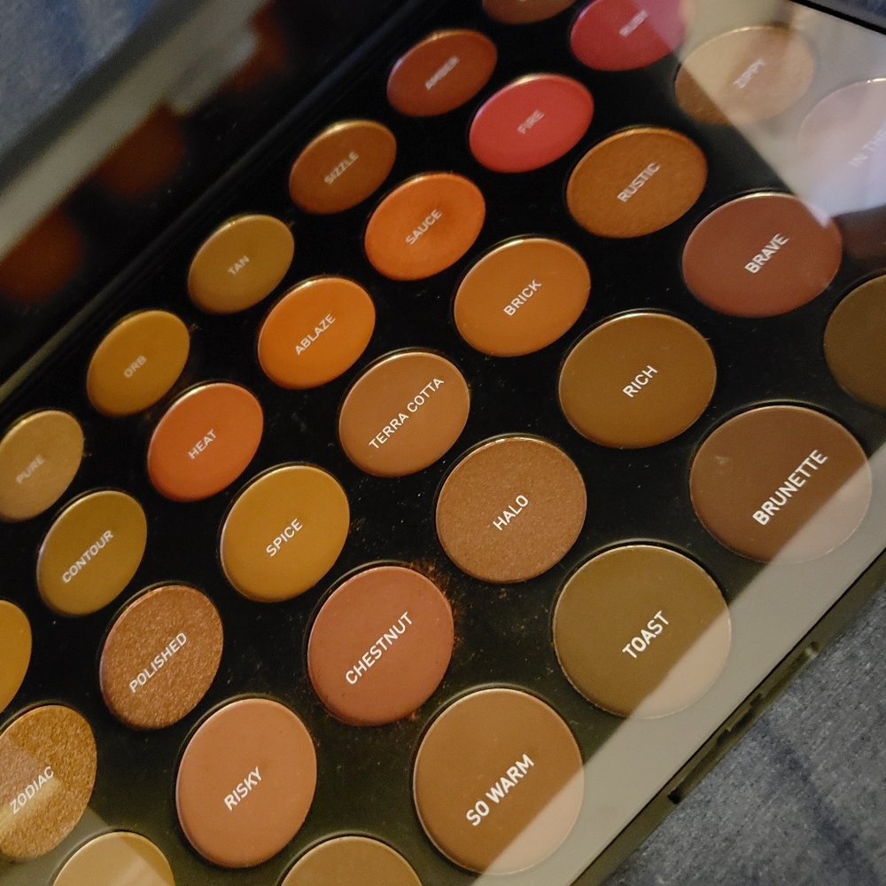 MORPHE shadow pallet